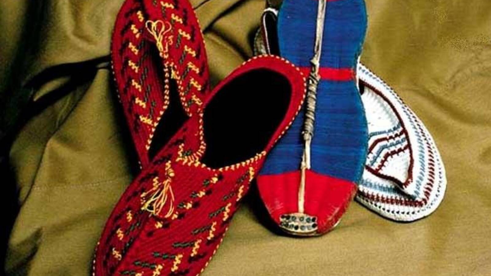 Tejer o coser de Guiveh (un tipo de zapato)